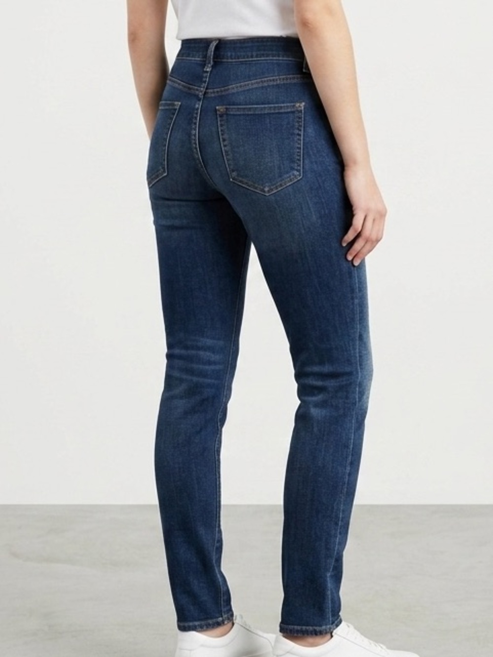 Yishion Woman Size 29 Dark Wash Skinny Jeans Stretch Denim